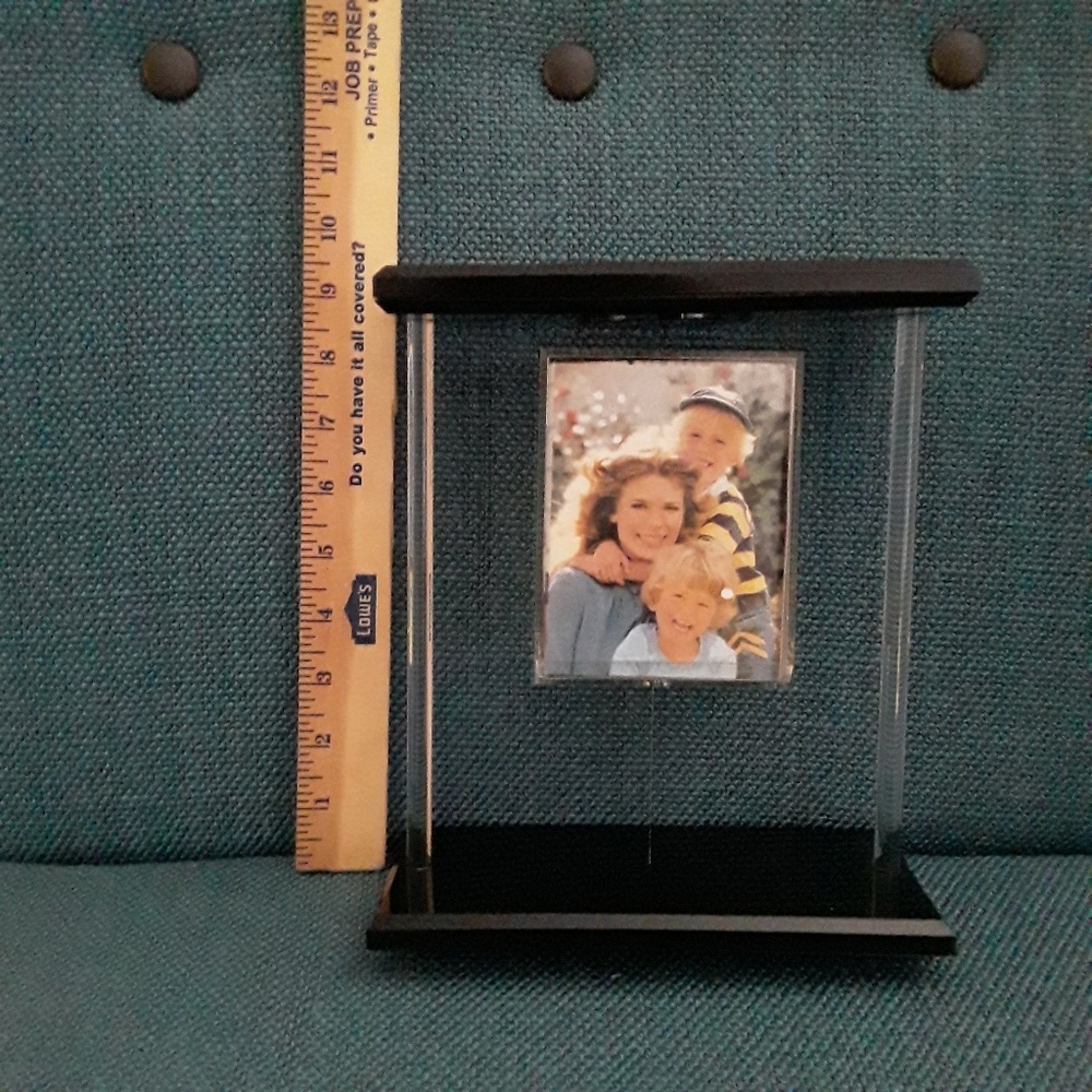 Foto Float Picture Frame - Picture 4 of 6